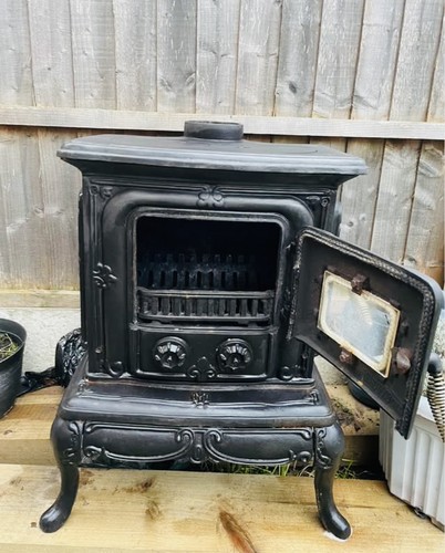 Newport cast iron parlor stove